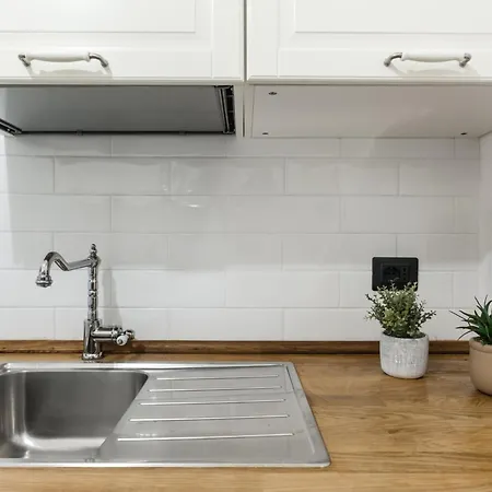 Acquario 5 Minuti, 1br , Free A-c, Wifi & Netflix 